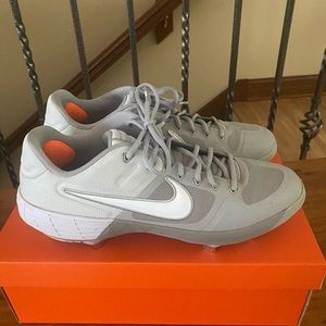 Nike mens baseball cleats size 13